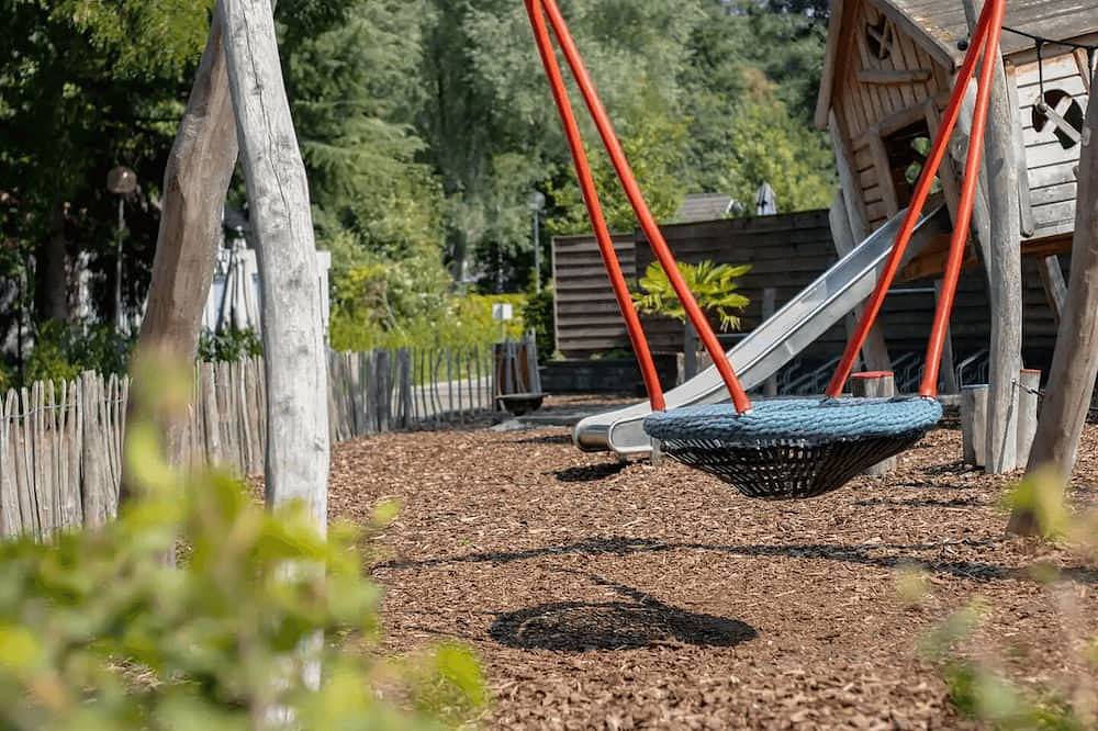Geniet van de luxe in deze prachtige vrijstaande bungalow, compleet ingericht met een ruime keuken en gezellige openhaard! in Harderwijk, Veluwe