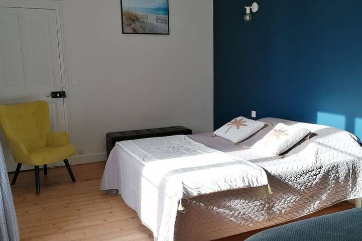 Gîte pour 13 personnes, avec terrasse et jacuzzi à Formigny - 2