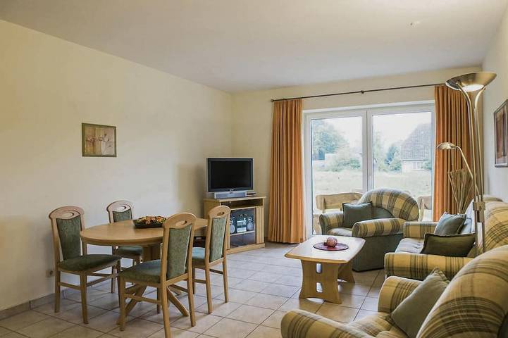 Ferienwohnung für 3 Personen, mit Garten