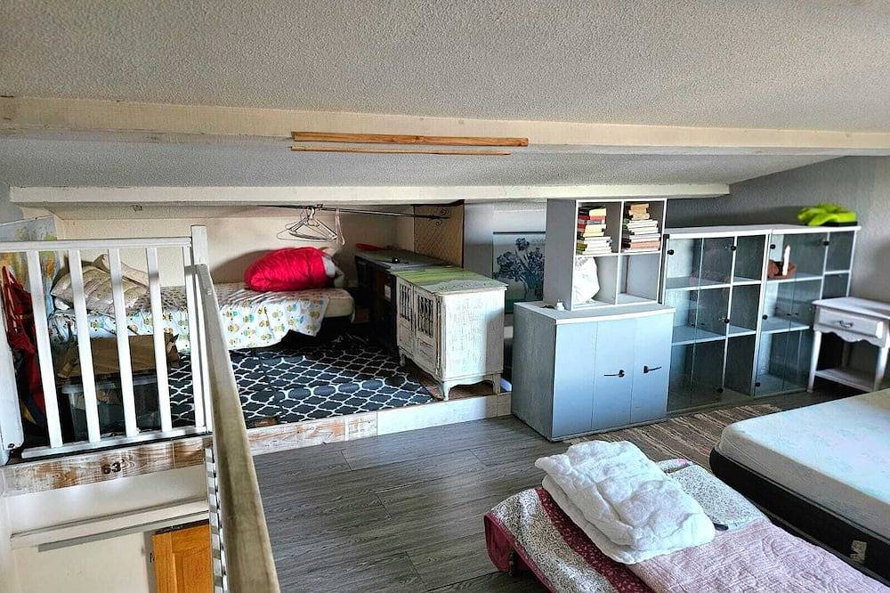 Entire apartment, The perched cocoon! in Ganges, Lodève region