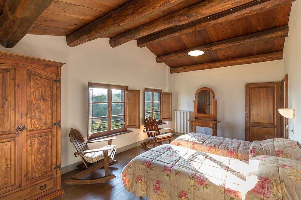 Villa Cungi with Privacy, stunning view, private pool, wifi Tuscany no neighbors in Sansepolcro, Valtiberina