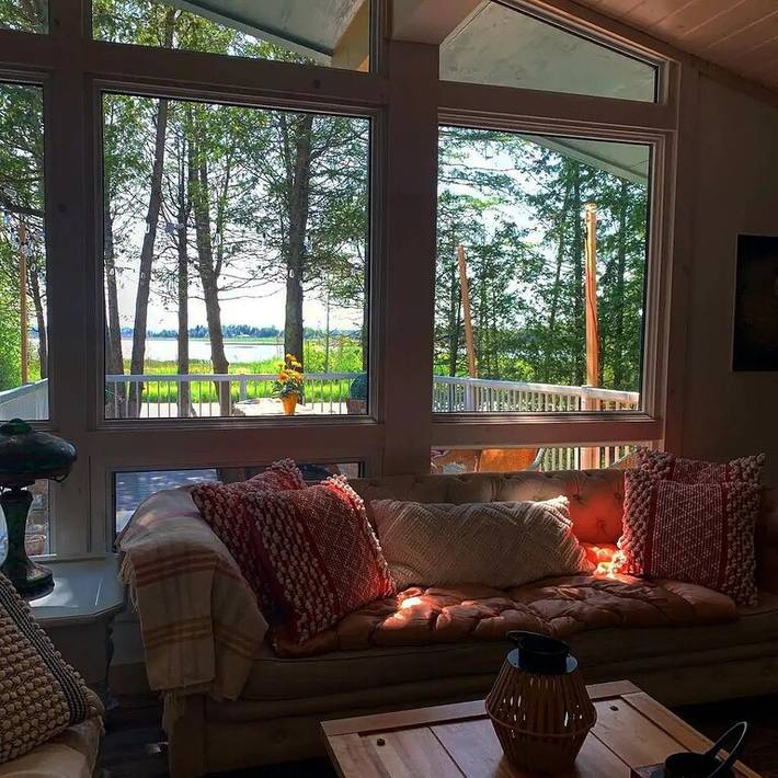 Chalet for 8 people, with garden and terrace in Ontario