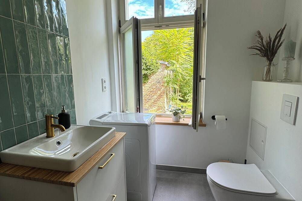 Ganze Wohnung, Schöne Wohnung in ruhiger Lage mit guter Anbindung zu Potsdam und Berlin in Schloss Sanssouci, Potsdam und Umgebung