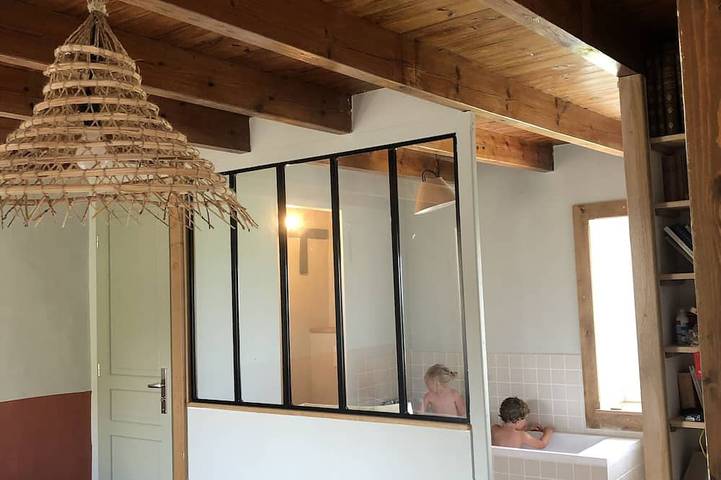 Gîte pour 18 personnes, avec jardin à Saint-Germain-des-Vaux - 4