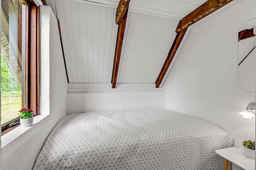 Beautiful home in Løgstrup with Wifi in Hjarbæk, Limfjord in Westjütland