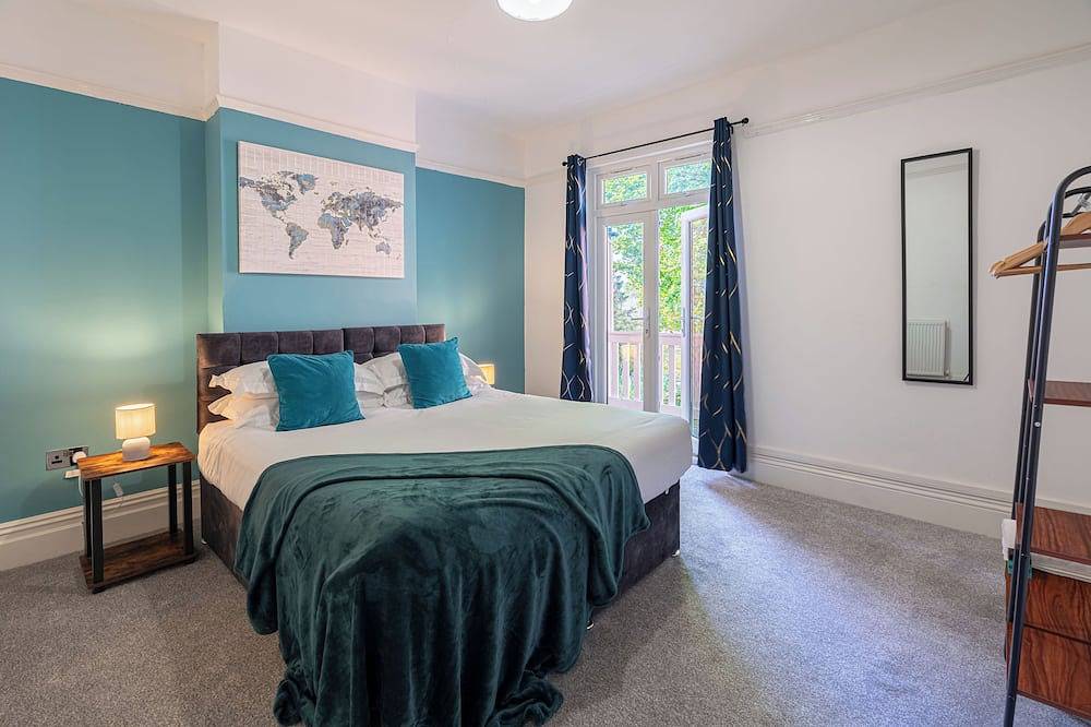 Central Banbury stay comfy and spacious for groups in Banbury, Oxfordshire