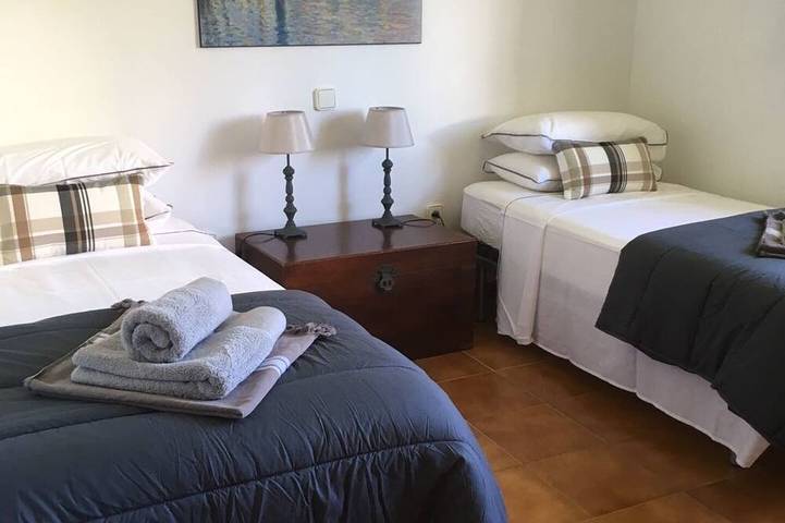 4 Schlafzimmer Villa mit Pool, Meerblick - 3 Minuten zu Fuß zu Binibeca vell in Binissafuller, Sant Lluís