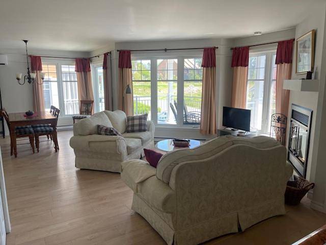 Gîte pour 5 personnes, avec vue ainsi que terrasse et vue sur le lac dans Saint Donat De Montcalm - 4