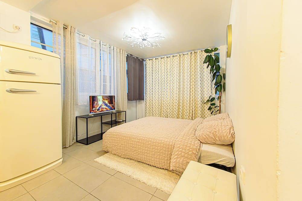 Apartamento entero, Le Cocon- Netflix - 9 min from the airport - Bright in Orly (Île de France), Valle del Marne