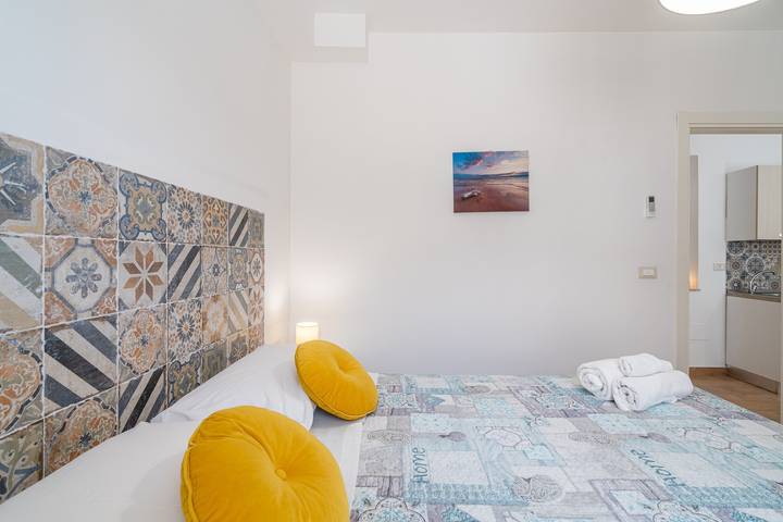 Appartement entier, Appartement 'Almàsalo Re Di Coppe' avec terrasse privée, Wi-Fi et climatisation in Lido di Noto, Région de Noto
