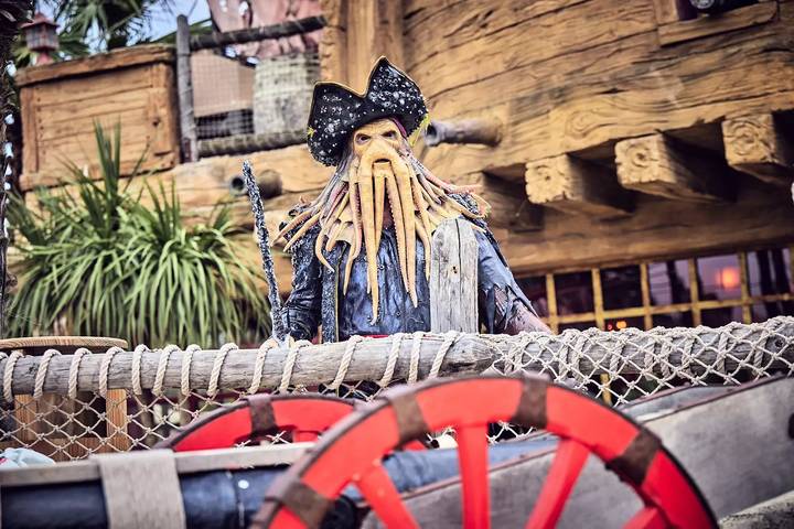 Camping für 5 Personen, mit Pool und Terrasse in Agde - 4