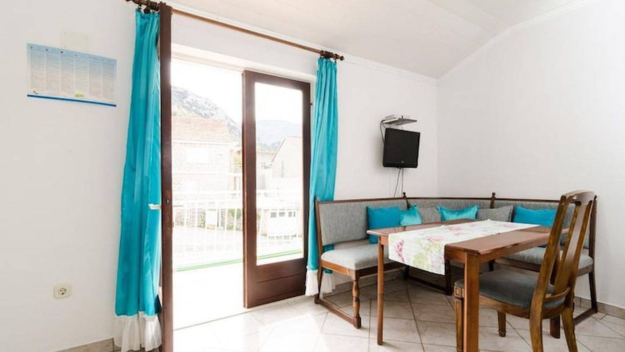 Ganze Ferienwohnung, Ferienwohnung für 5 Personen mit Balkon in Trpanj, Peljesac