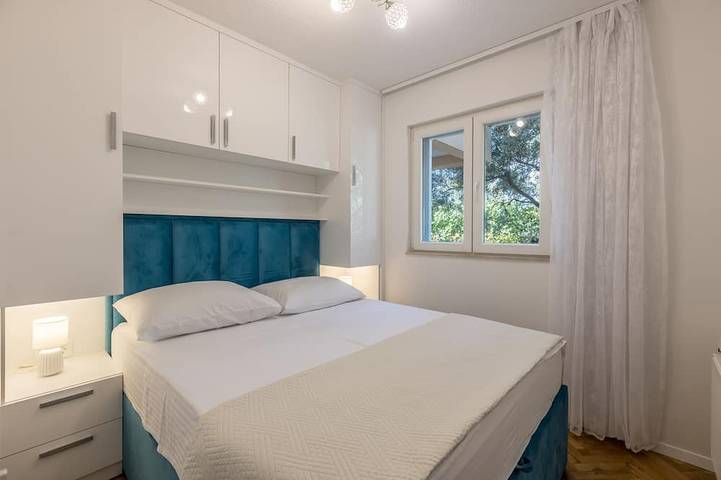 Villa Iva pour 14 personnes près de Split piscine privée et 7 chambres in Kastel Novi, Kaštela