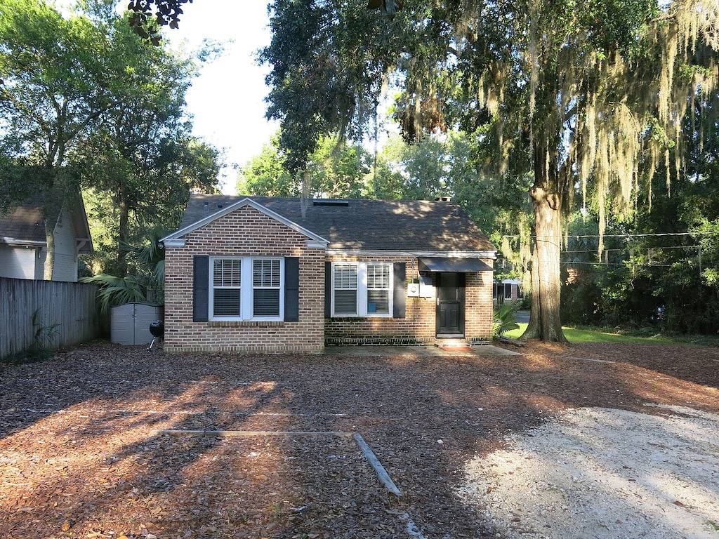 3/1 Bad hinter der Alumni Halle! Zu Fuß zum Stadion / Uf / O'Connell Center in Gainesville, Alachua County