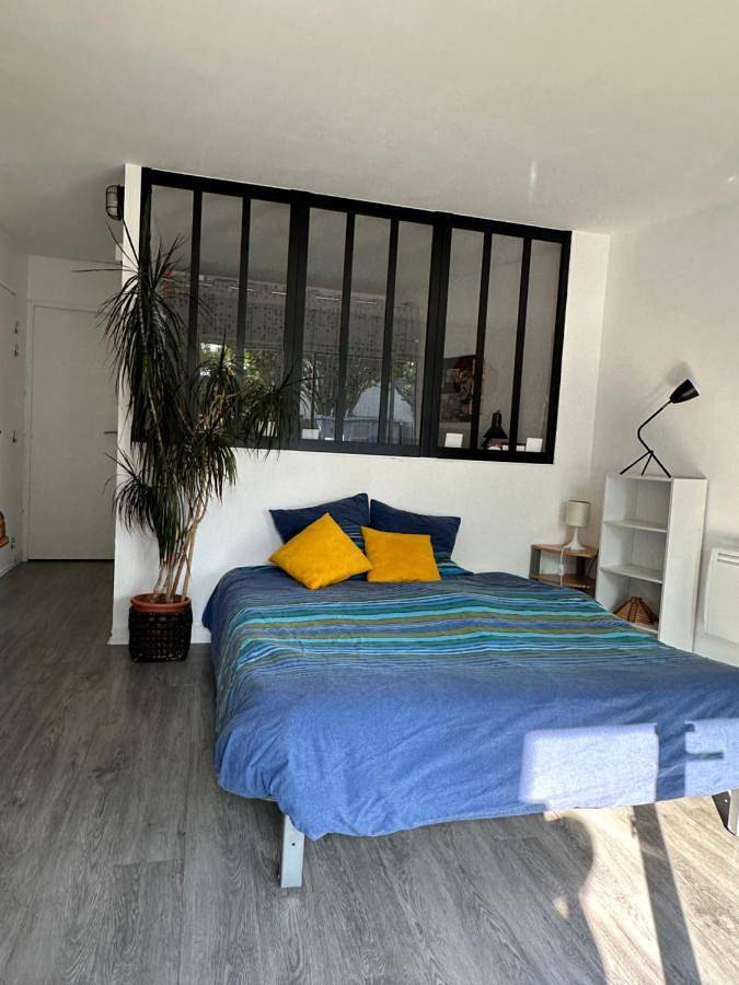 Gîte pour 2 personnes, avec piscine ainsi que jardin et terrasse à Bouchemaine - 2