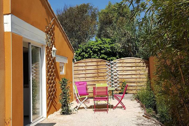 Maison de vacances pour 2 personnes, avec terrasse et jardin à Agde