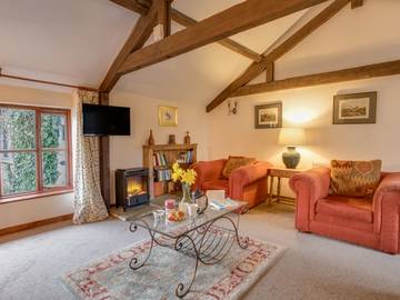 Log Cabin for 8 People in Dorset, South West England, Photo 3