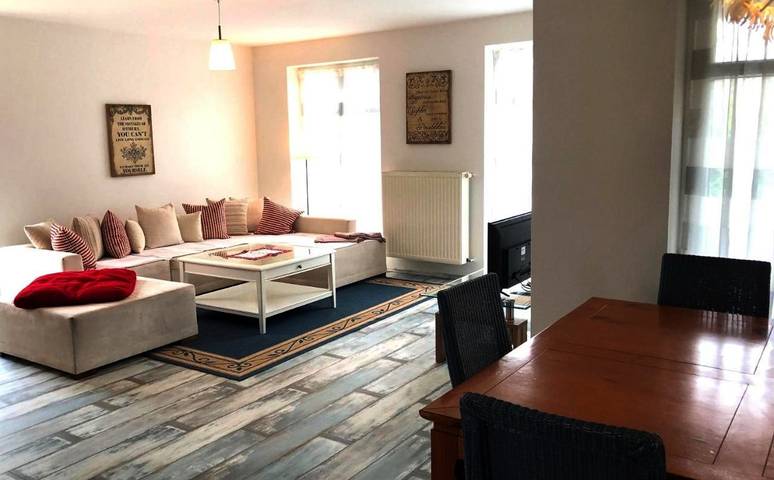 Bungalow für 2 Personen, mit Terrasse und Garten