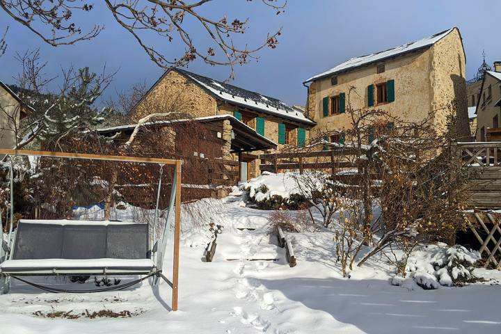 Apartamento para 22 personas, con vistas al lago y jardín, Familias con niños en Pirineos franceses