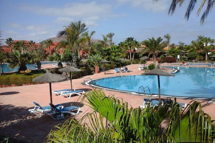 Ferienwohnung für 4 Personen, mit Balkon und Garten sowie Pool - 1
