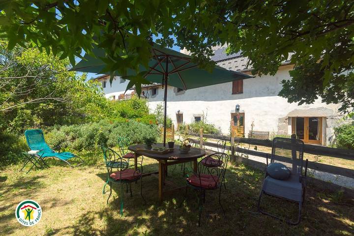 Gîte pour 6 personnes, avec Terrasse et Jardin