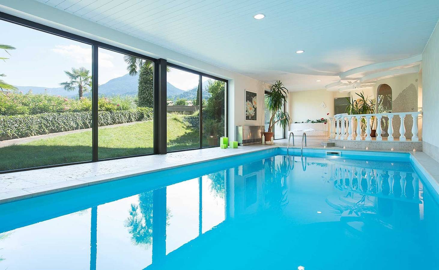 Geheel appartement, Vakantieappartement 'Weinsepphof 9' met bergzicht, zwembad en balkon in Lana di Mezzo, Lana