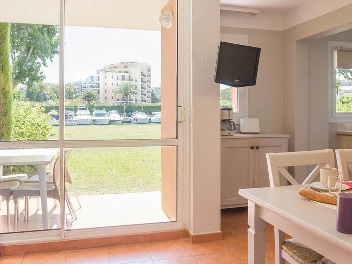 Location de vacances pour 6 personnes, avec bassin pour enfant, animaux acceptés à Mandelieu-la-Napoule - 2