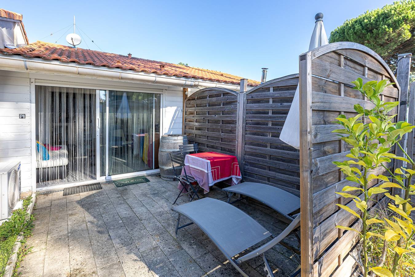 Estudio entero, Estudio 'Cap Breton', adosado con terraza privada, Wi-Fi y aire acondicionado in Capbreton, Côte d’Argent