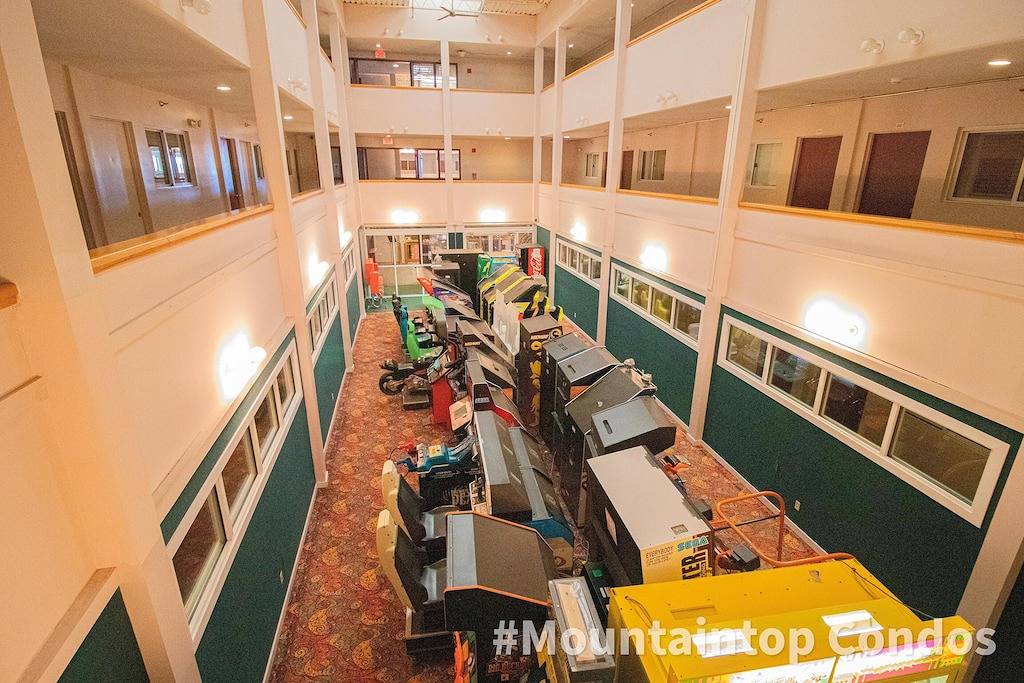 Ganze Wohnung, Mountain views Next to slopes Gated Parking in Snowshoe, Greenbrier River