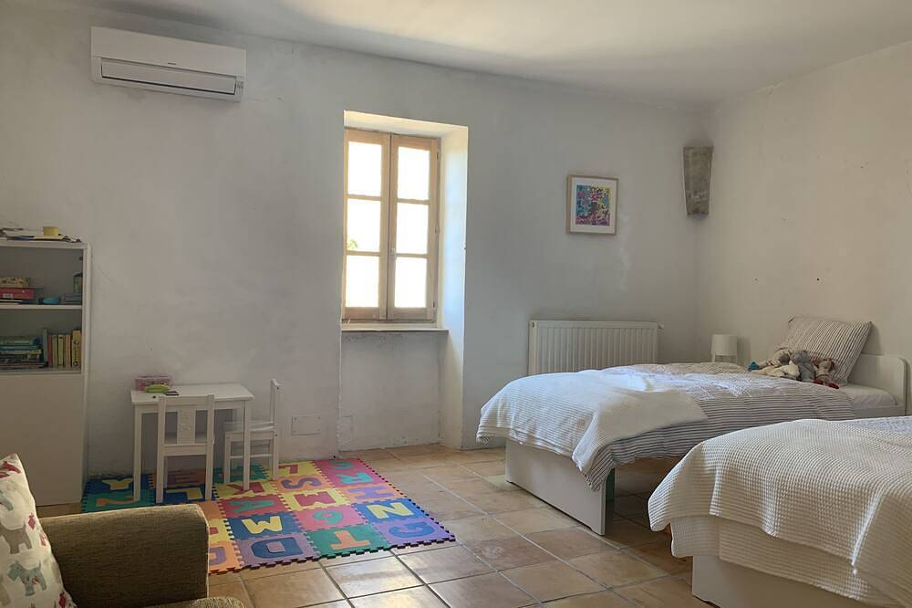Charming stone Mas in the Cevennes, with  fabulous private pool and terrace in Tornac, Parc national des Cévennes