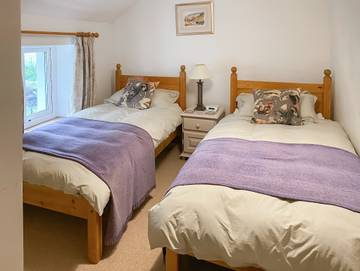 Log Cabin for 4 People in Cumbria, Photo 3