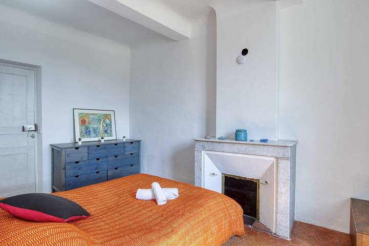 Gîte pour 5 personnes, avec balcon dans Office De Tourisme De La Cadiere D Azur - 4