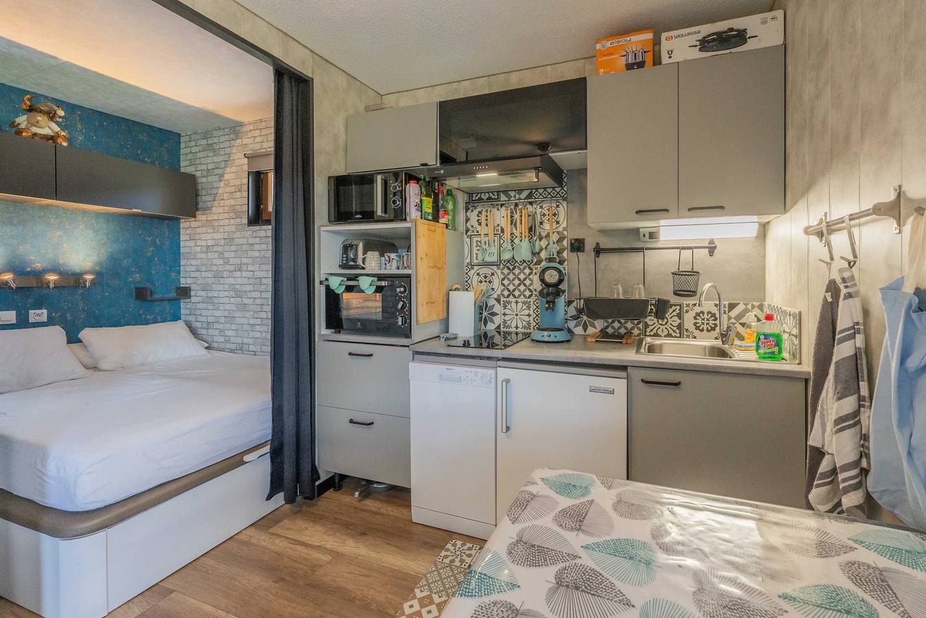 Appartement entier, Appartement "L'Élan" – Confort moderne à 1 km des pistes de ski, balcon et vue montagne in Les Angles, Parc naturel régional des Pyrénées catalanes