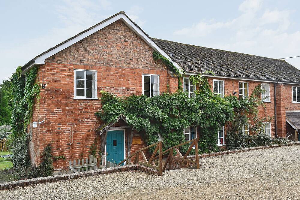 Alojamiento de 4 habitaciones en Newent, Forest of Dean in Gloucestershire