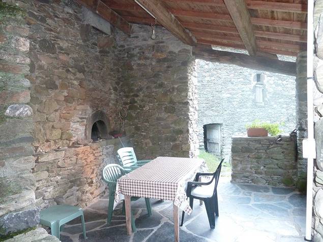 Gîte für 4 Personen, mit Terrasse in 