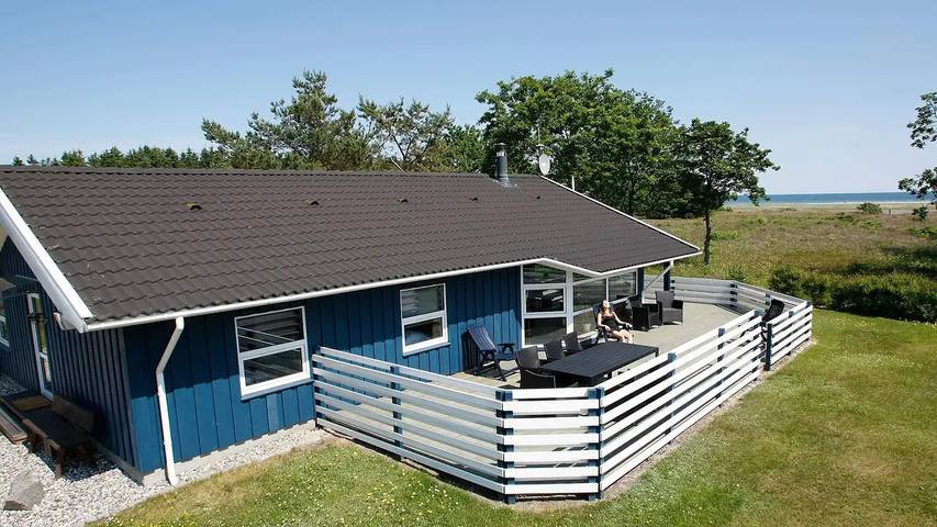 Ferienhaus für 9 Personen, mit Whirlpool und Terrasse sowie Sauna