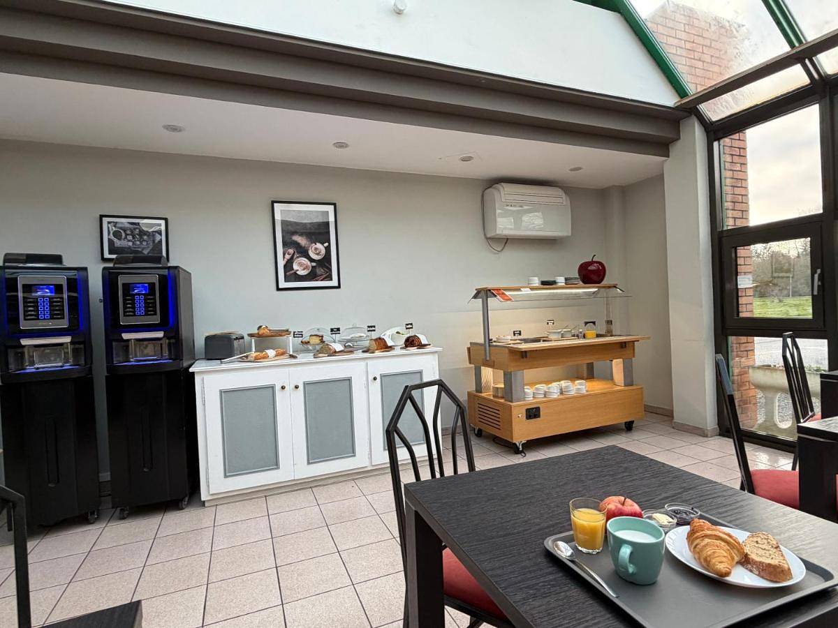 Cit'Hotel La Pyramide in Romorantin-Lanthenay, Sologne