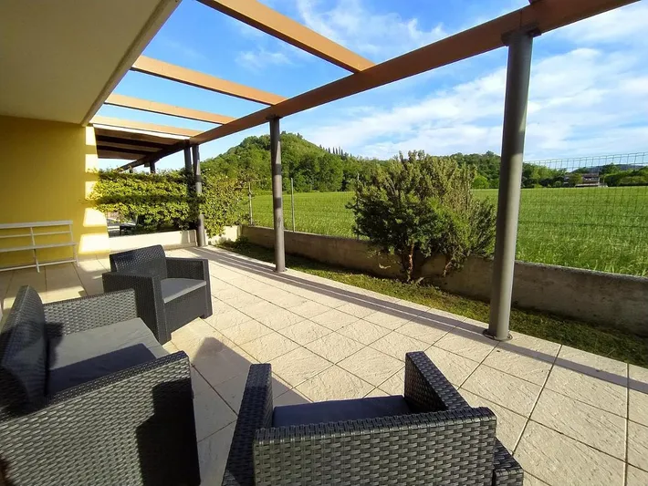 Appartamento vacanze per 3 persone, con panorama e giardino nonché balcone - 1