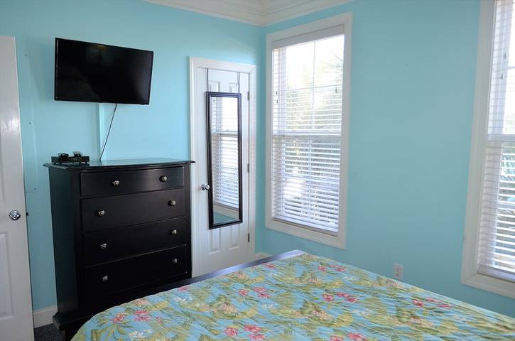Vacation rental for 13 people, with balcony/terrace and hot tub, with pets in Garden City (SC)