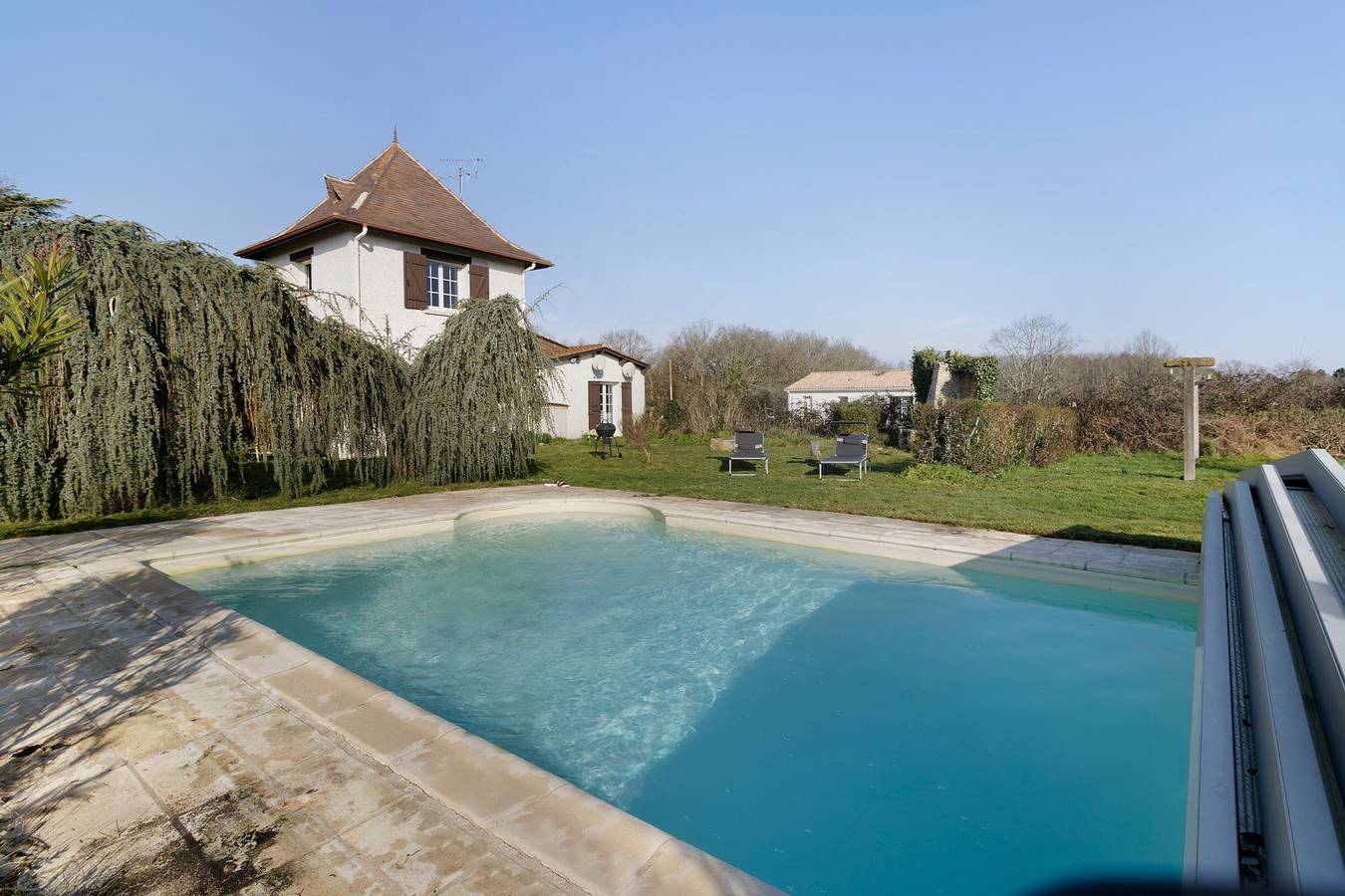 Gîte Naturma: Ferienhaus mit Wlan und Pool in ruhiger Lage in Montpon-Ménestérol, Périgord Blanc