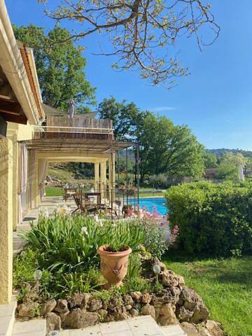 Chambre d’hôte pour 2 personnes, avec jardin ainsi que piscine et vue à Entrecasteaux - 3