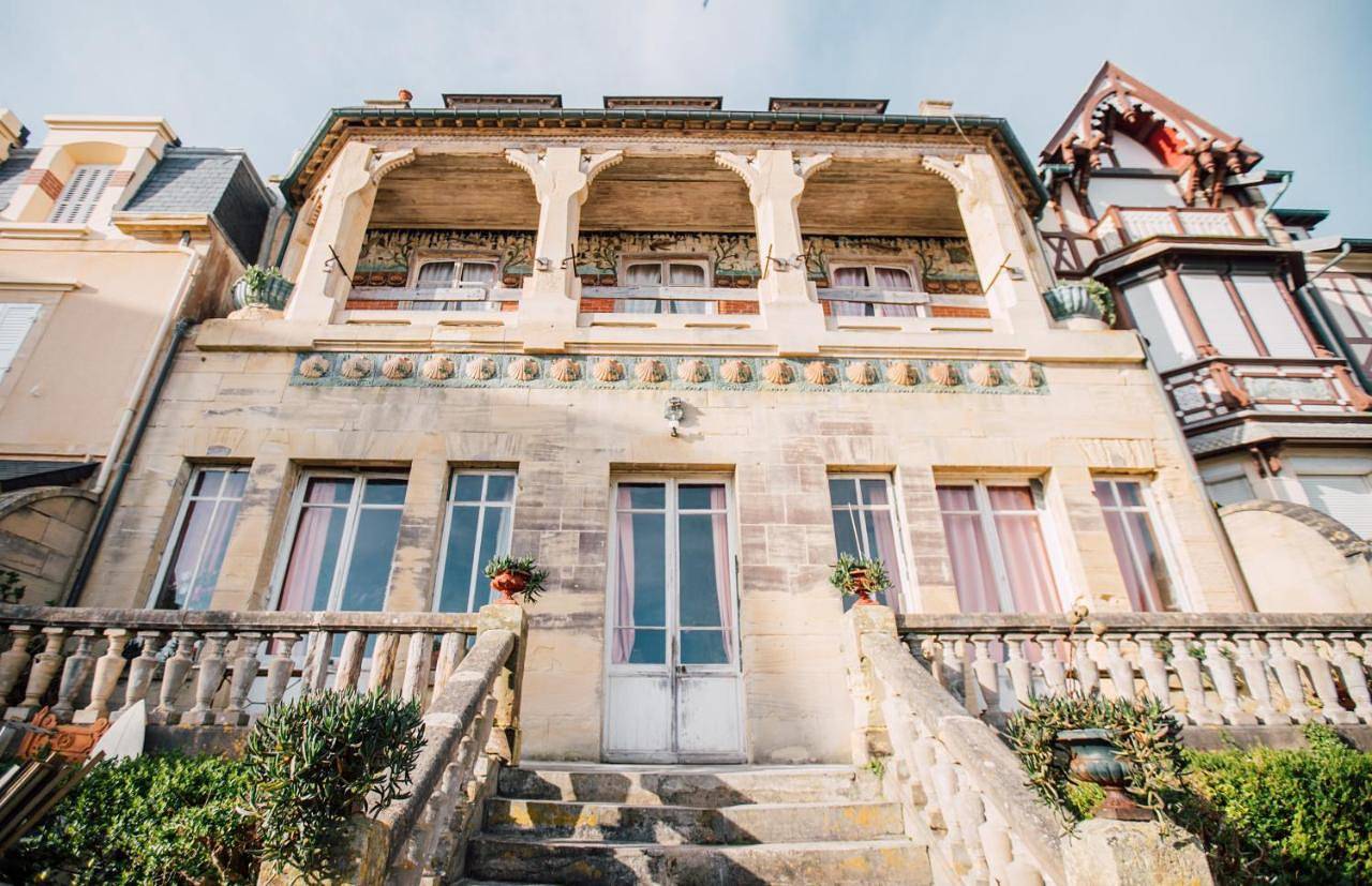 Standard Double Room with Shared Bathroom in Lion-sur-Mer, Région de Caen