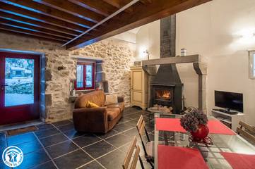 Gîte pour 4 Personnes dans Pulvérières, Massif central, Photo 4