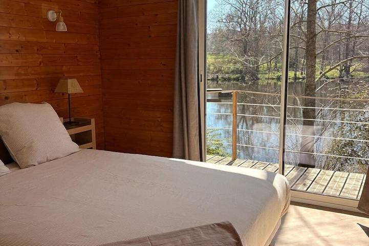 Location de vacances pour 7 personnes, avec sauna ainsi que jacuzzi et jardin à Loubeyrat - 2