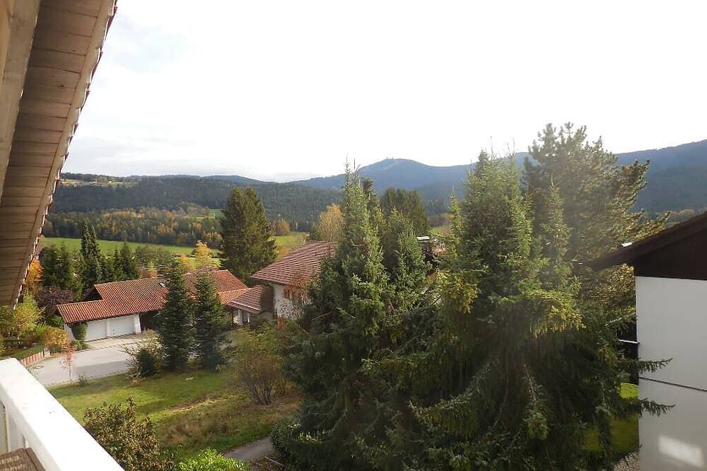Ganze Wohnung, 100 qm Ferienwohnung Zirbe mit zwei Schlafzimmern und kostenfreiem Wlan in Lohberg, Ostbayern