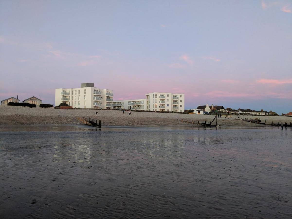 Entire apartment, 23 Seagate Court in West Wittering, West Sussex