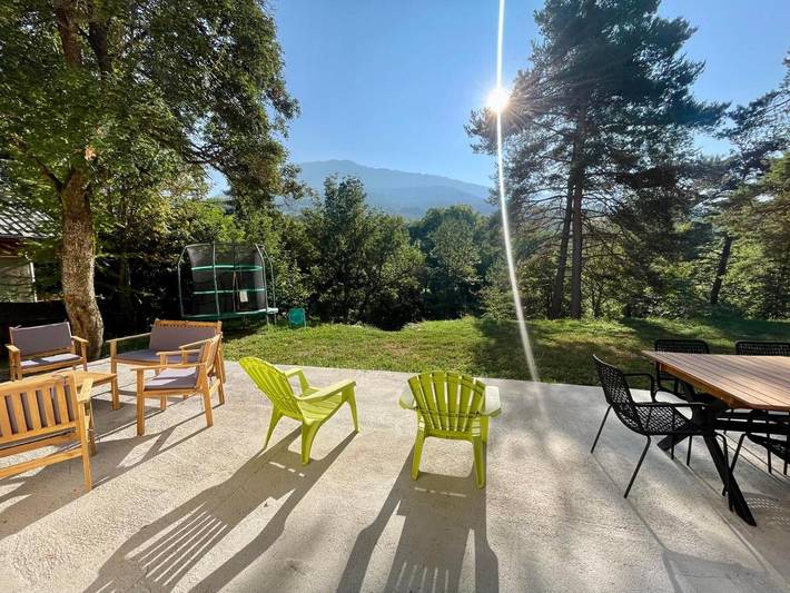 Gîte pour 10 personnes, avec terrasse ainsi que vue et jardin à Montclar - 2