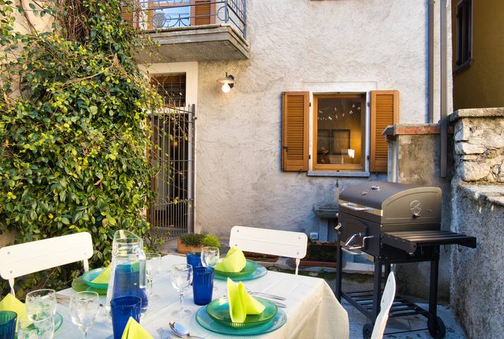 Location de vacances pour 5 personnes, avec terrasse à Oliveto Lario