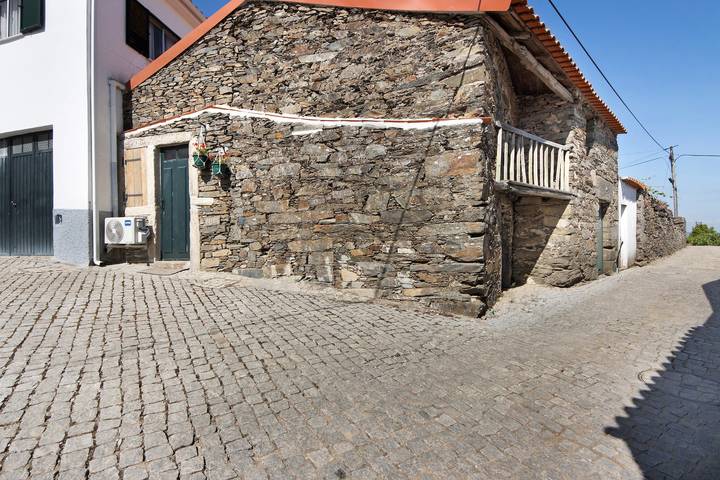 Ganze Wohnung, Romantisches Zimmer – Bergblick, Wlan und Klimaanlage in Provesende, Gouvães do Douro e São Cristóvão do Douro, Douro-Tal