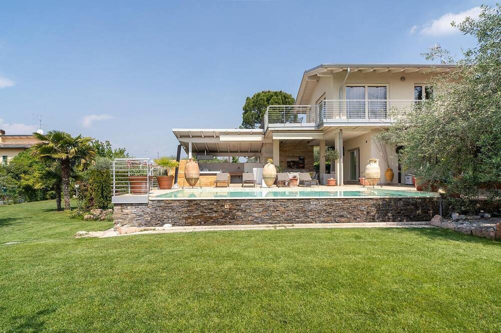 Mooi huis in Lazise Vr in Lazise, Garda Bergen